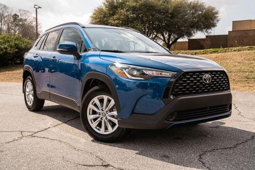 2024 Toyota Corolla Cross LE
