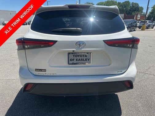 Pearl 2023 Toyota Highlander XLE