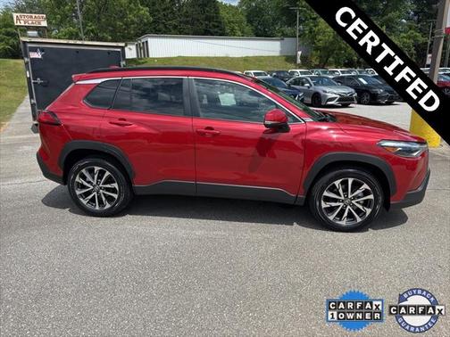 2024 Toyota Corolla Cross XLE