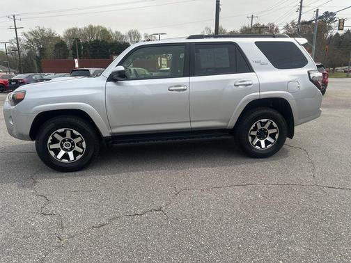 2024 Toyota 4Runner TRD Off Road