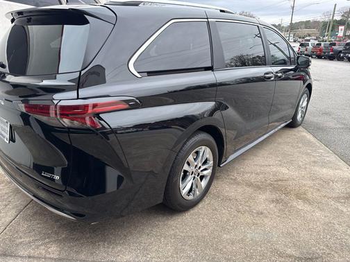 2026 Toyota Sienna Limited