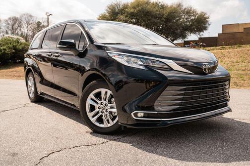 2026 Toyota Sienna Limited