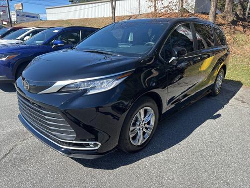 2026 Toyota Sienna Limited