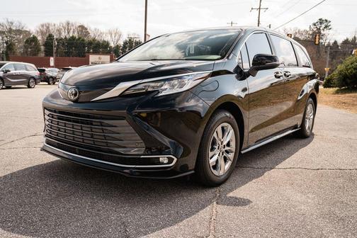 2026 Toyota Sienna Limited