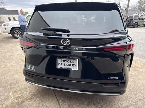 2026 Toyota Sienna Limited