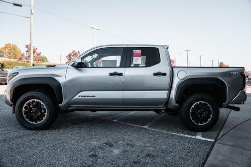 2025 Toyota Tacoma TRD Off Road