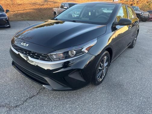 2024 Kia Forte LXS