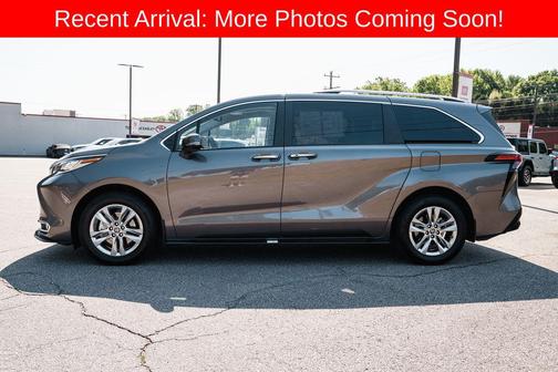 Predawn Gray Mica 2023 Toyota Sienna Limited