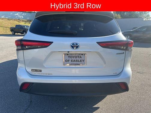 2023 Toyota Highlander Hybrid LE