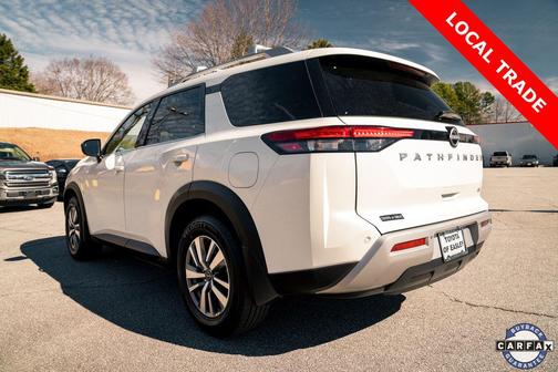 2022 Nissan Pathfinder SL 2WD