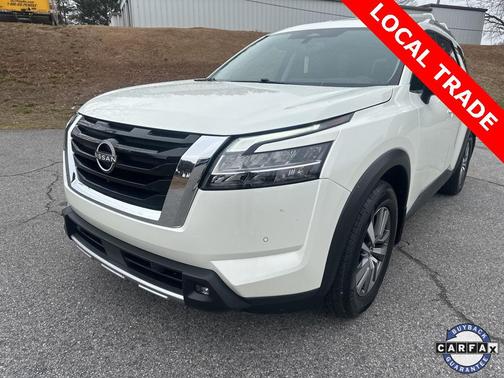 2022 Nissan Pathfinder SL 2WD