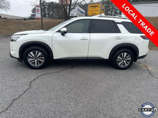 2022 Nissan Pathfinder SL 2WD