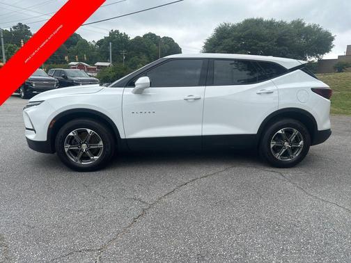 Summit White 2023 Chevrolet Blazer 2LT