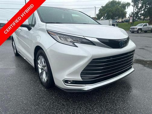 Wind Chill Pearl 2023 Toyota Sienna Limited