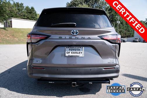 2021 Toyota Sienna XLE 8 Passenger