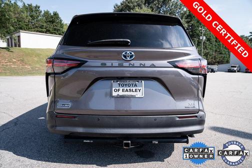2021 Toyota Sienna XLE 8 Passenger