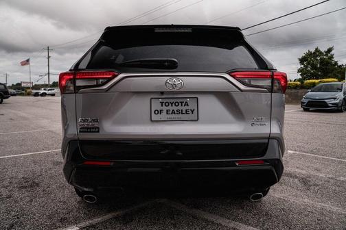 2025 Toyota RAV4 Hybrid SE