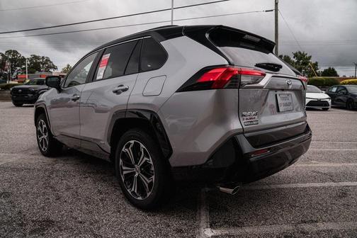 2025 Toyota RAV4 Hybrid SE