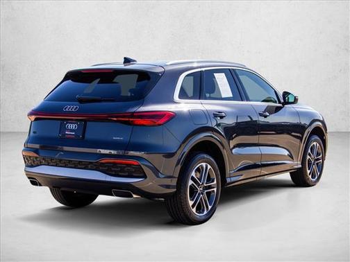 Tambora Gray Metallic 2025 Audi Q5 Premium TFSI quattro S tronic