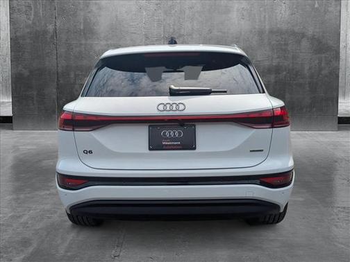 2025 Audi Q6 e-tron Premium Plus quattro