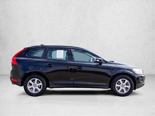 Black Sapphire Metal 2011 Volvo XC60 3.2 R-Design