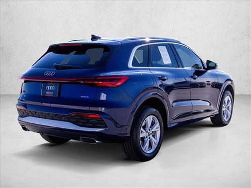 2025 Audi Q5 Premium TFSI quattro S tronic