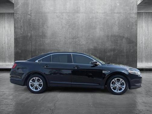2018 Ford Taurus SEL