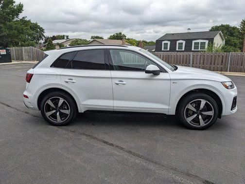 2022 Audi Q5 45 S line Premium Plus
