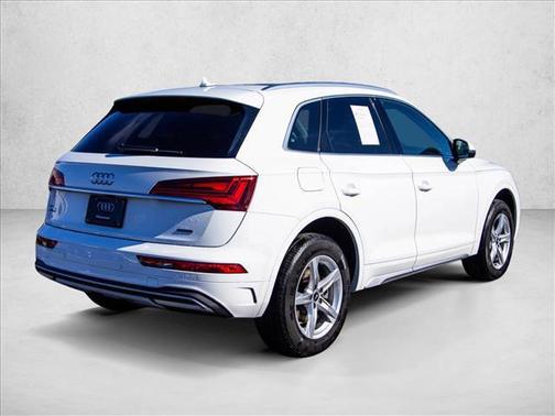 2023 Audi Q5 40 Premium