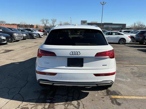 2023 Audi Q5 40 Premium