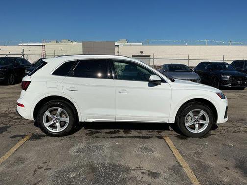 2023 Audi Q5 40 Premium