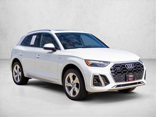 Ibis White 2023 Audi Q5 45 S line Premium Plus