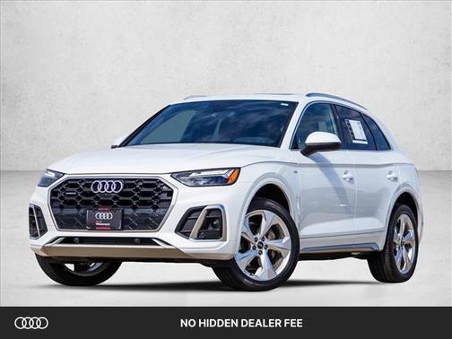 Ibis White 2023 Audi Q5 45 S line Premium Plus