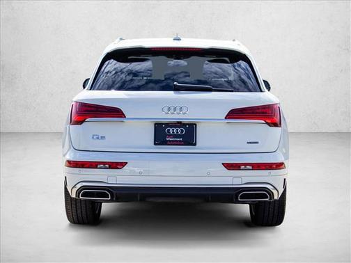 Ibis White 2023 Audi Q5 45 S line Premium Plus