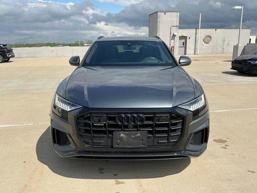 Daytona Gray Pearl Effect 2022 Audi Q8 55 Prestige