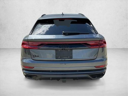 Daytona Gray Pearl Effect 2022 Audi Q8 55 Prestige