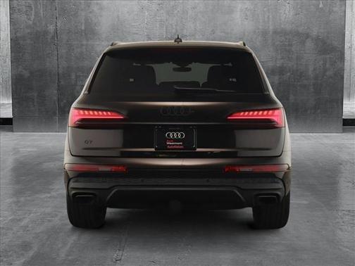 2025 Audi Q7 45 Premium Plus