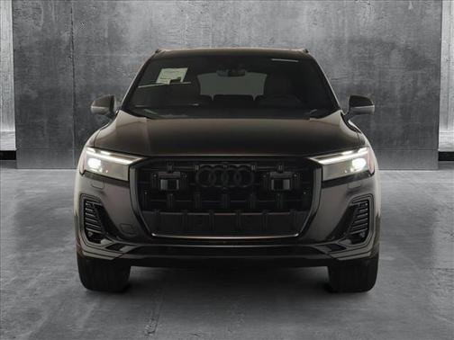 2025 Audi Q7 45 Premium Plus