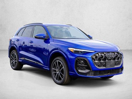 Ultra Blue Metallic 2026 Audi Q5 Premium Plus TFSI quattro S tronic