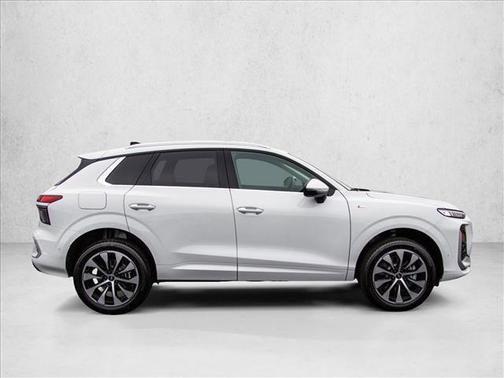 2026 Audi Q3 S line