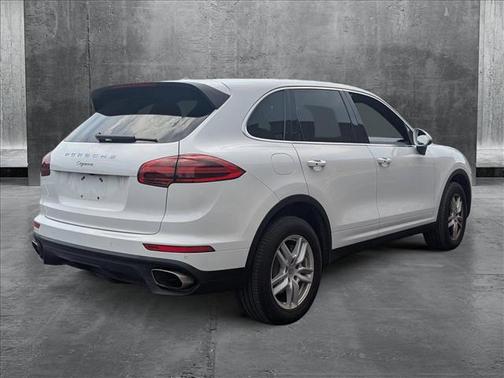 2016 Porsche Cayenne Base