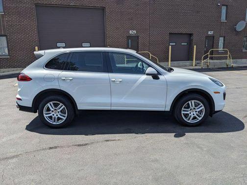 2016 Porsche Cayenne Base