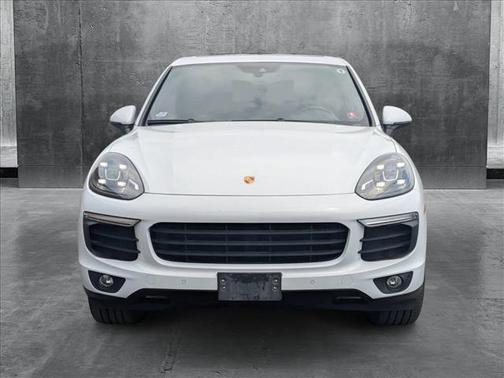 2016 Porsche Cayenne Base