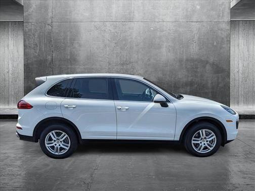 2016 Porsche Cayenne Base