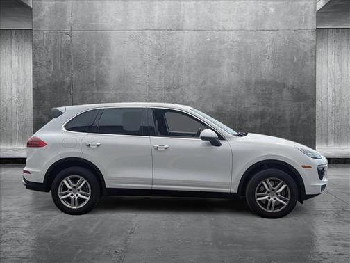 2016 Porsche Cayenne Base