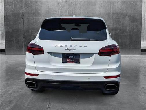 2016 Porsche Cayenne Base