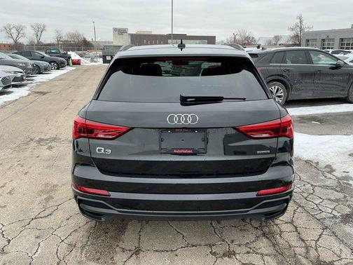 2025 Audi Q3 Premium 45 TFSI S line quattro Tiptronic