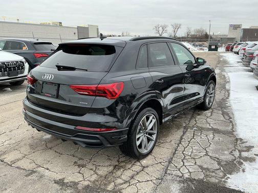 2025 Audi Q3 Premium 45 TFSI S line quattro Tiptronic