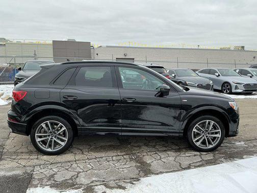 2025 Audi Q3 Premium 45 TFSI S line quattro Tiptronic