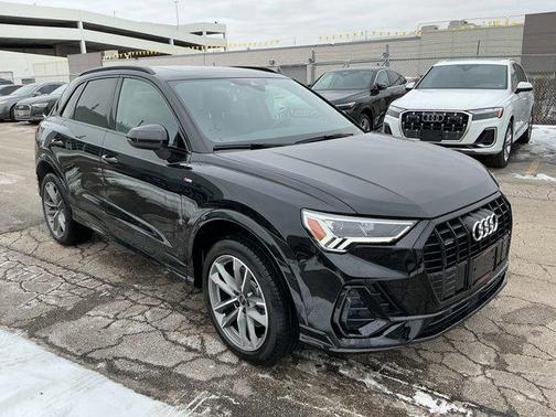 2025 Audi Q3 Premium 45 TFSI S line quattro Tiptronic
